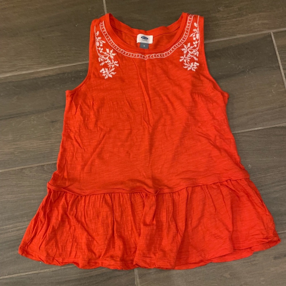 Cute Old Navy shirt with peplum